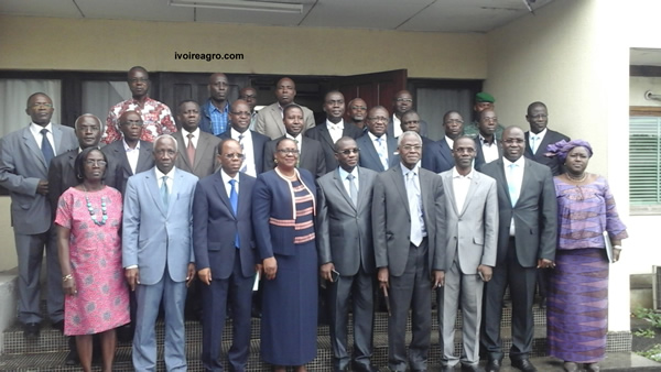 17 /10/16 Protection de la foret en Côte d’Ivoire : la SODEFOR signe des accords-cadres